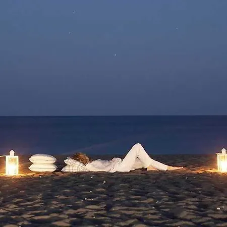 Anemos Lounge 4* Perissa (Santorini)