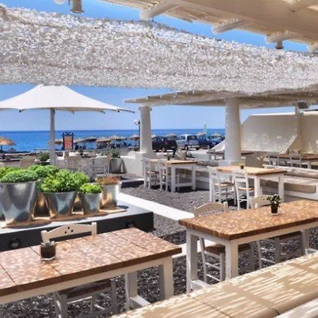 Anemos Lounge Hotel Perissa (Santorini)